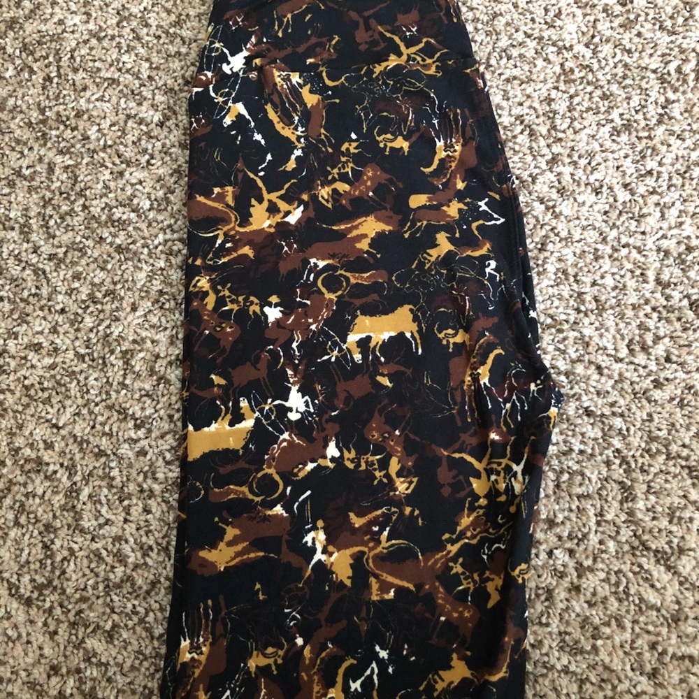 NWOT tc lularoe leggings! Animals and hunters!